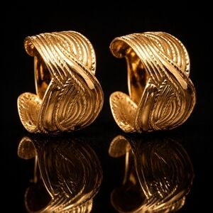 Vintage Gold Textured Hoop Earrings Bold Statement Wave Design Clip-On